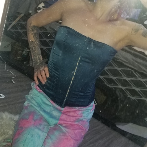 Size small dark navy corset - Picture 4 of 8